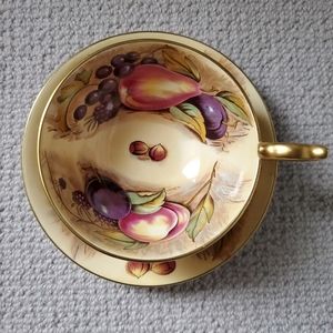 Aynsley Fine English Bone China Orchard Gold Teacup and Saucer